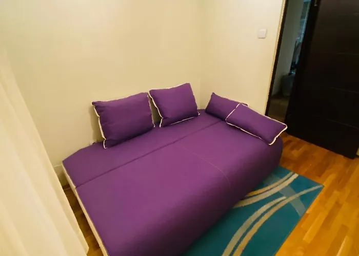 The One - Free Parking * Belgrád